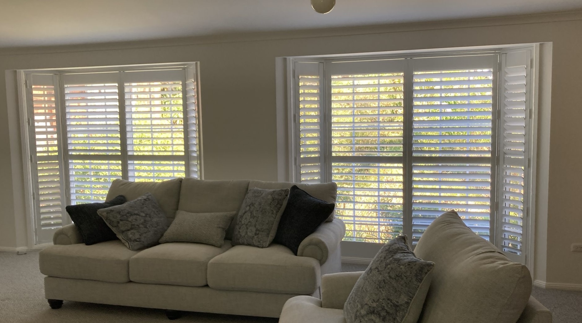 Dot and Done custom blinds and shutters brochure website